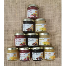 S124 Zestaw upominkowy miody z dodatkami